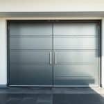 Diferencias entre puertas enrollables y puertas seccionales: ¿Cuál es la mejor opción para tu negocio?