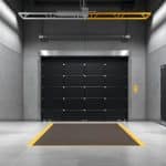 Puertas correderas vs enrollables: ventajas en naves industriales - Comparativa y Beneficios